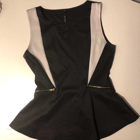 Black & White Zipper Peplum Top - Picture 1 of 4